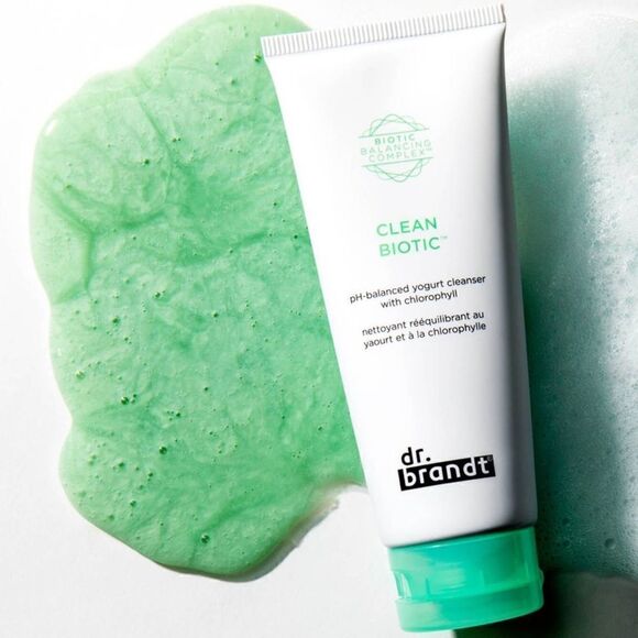 DR. BRANDT SKINCARE
Clean Biotic pH-Balanced Yogurt Cleanser - Picture 2 of 10